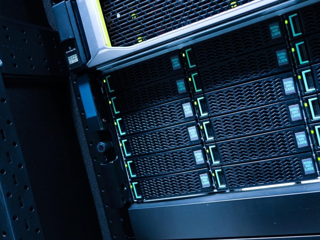 Strežniške omare za spletni hosting
